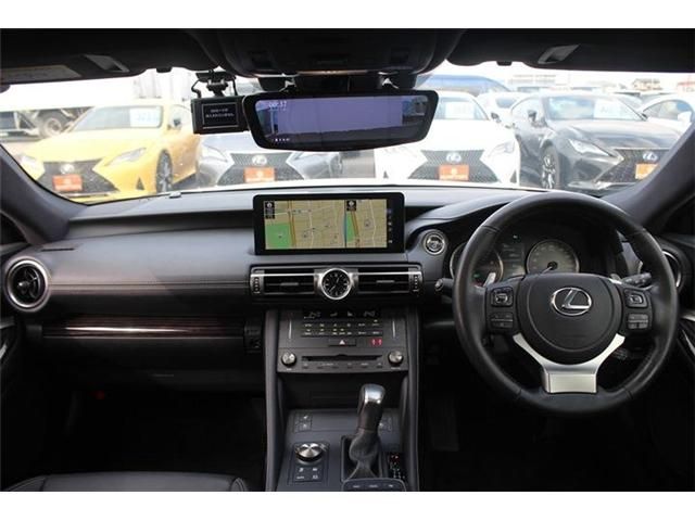 TOYOTA LEXUS RC300h 2023