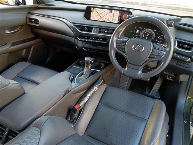 TOYOTA LEXUS UX250h 2021