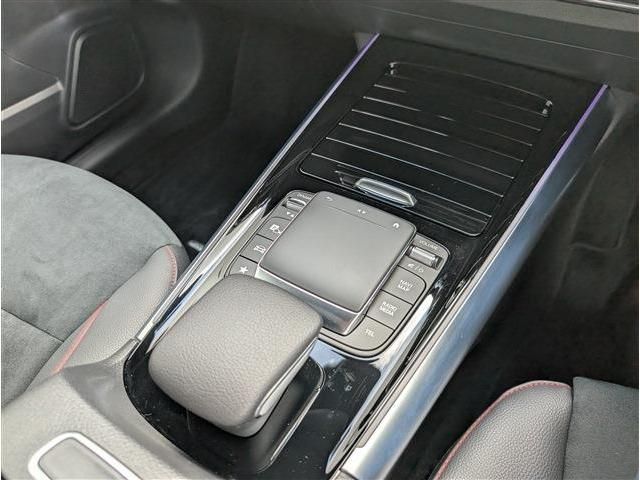 MERCEDES BENZ MERCEDES BENZ B class 2022