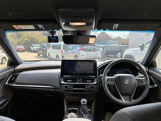 TOYOTA CROWN sedan hybrid 2022