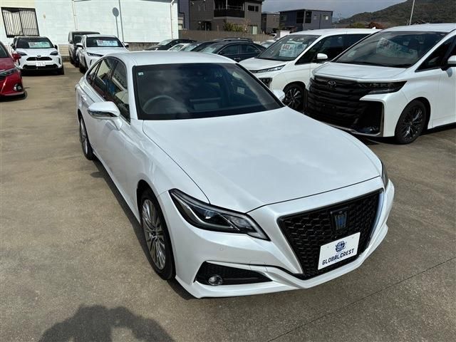 TOYOTA CROWN sedan hybrid 2022