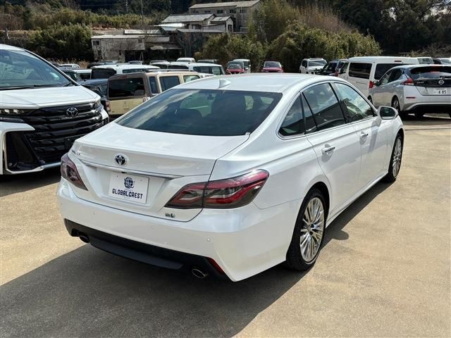 TOYOTA CROWN sedan hybrid 2022
