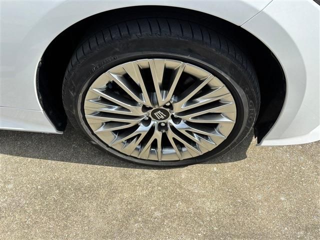 TOYOTA CROWN sedan hybrid 2022