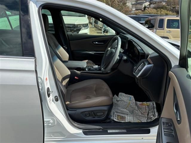 TOYOTA CROWN sedan hybrid 2022