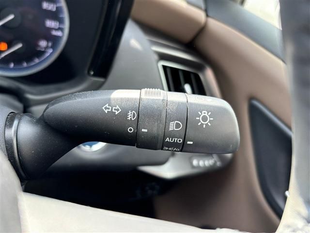 TOYOTA CROWN sedan hybrid 2022