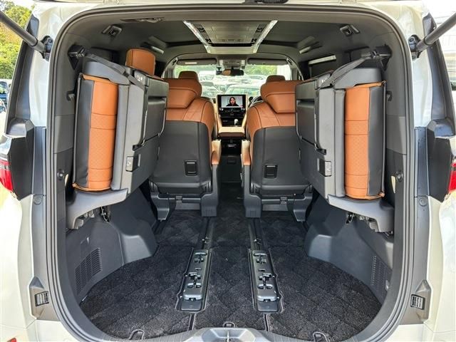 TOYOTA VELLFIRE  HYBRID 2023