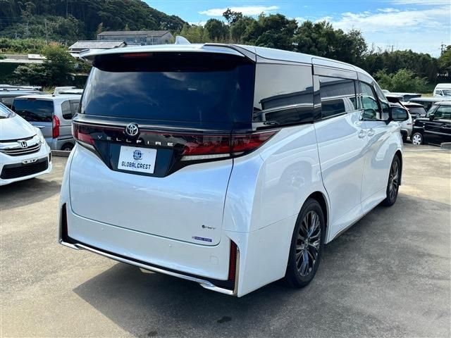 TOYOTA VELLFIRE  HYBRID 2023