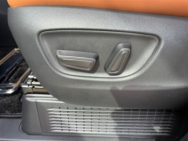 TOYOTA VELLFIRE  HYBRID 2023