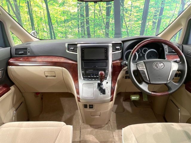 TOYOTA ALPHARD 2009