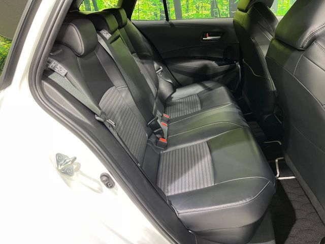 TOYOTA COROLLA TOURING HYBRID 4WD 2023