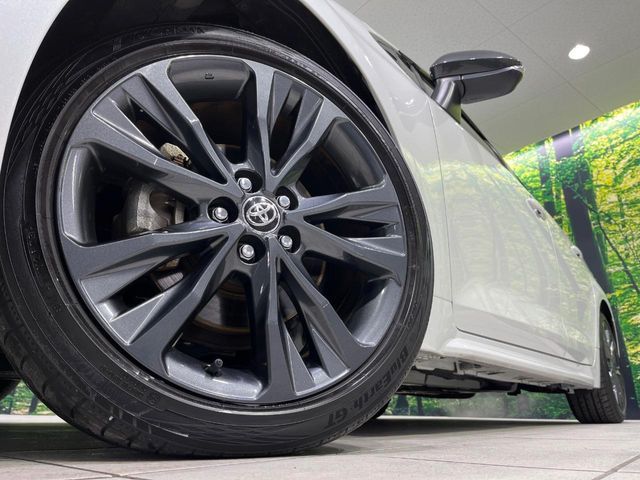 TOYOTA COROLLA TOURING HYBRID 4WD 2023