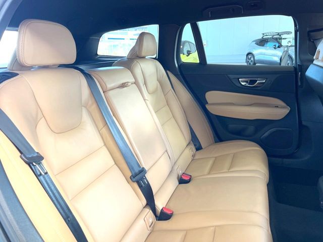 VOLVO VOLVO V60 2023