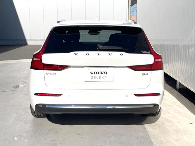 VOLVO VOLVO V60 2023