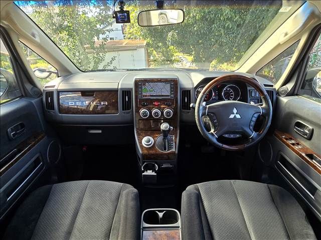 MITSUBISHI DELICA D:5 4WD 2010
