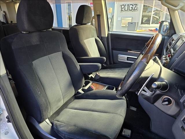 MITSUBISHI DELICA D:5 4WD 2010