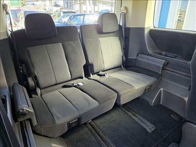 MITSUBISHI DELICA D:5 4WD 2010