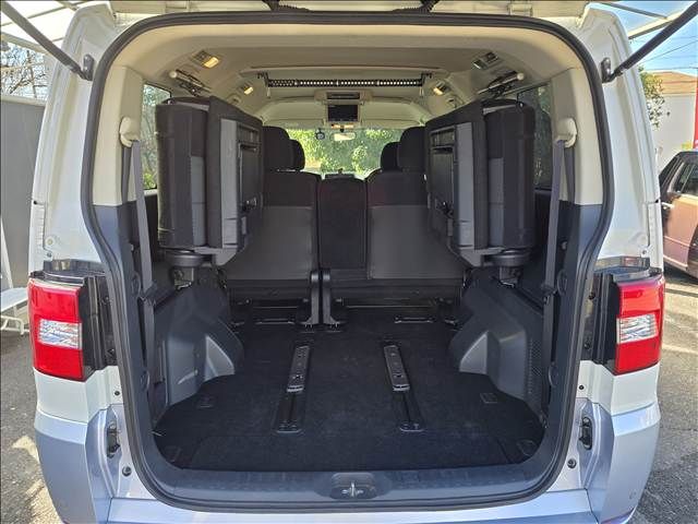 MITSUBISHI DELICA D:5 4WD 2010