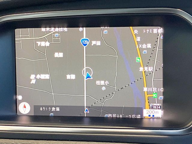 VOLVO VOLVO V40 2017