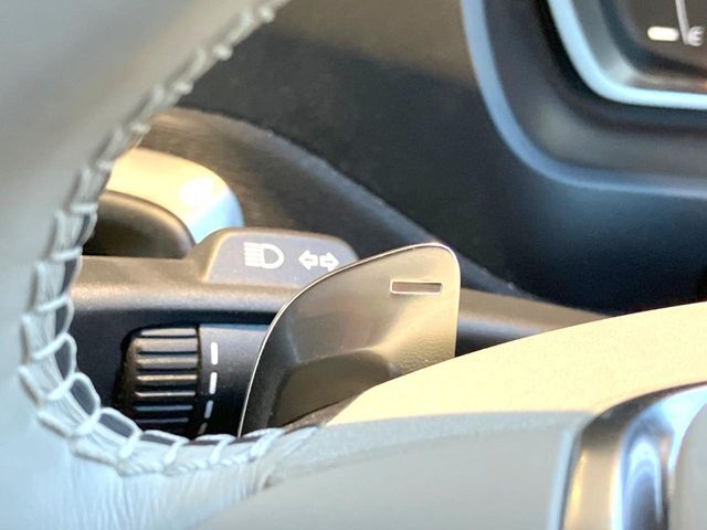 VOLVO VOLVO V40 2017