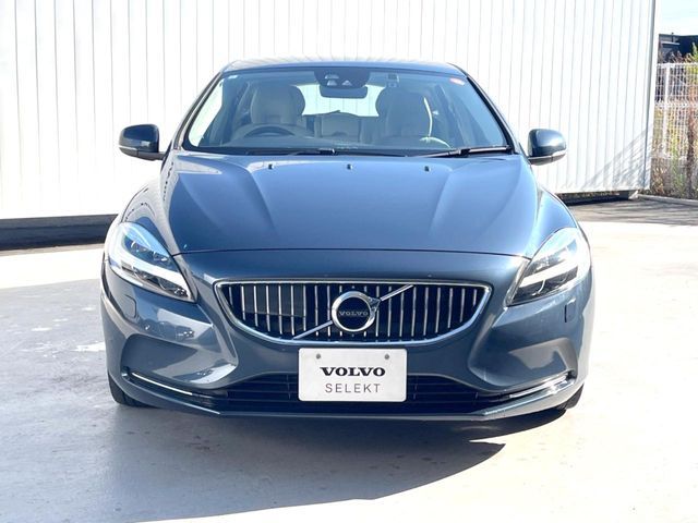 VOLVO VOLVO V40 2017