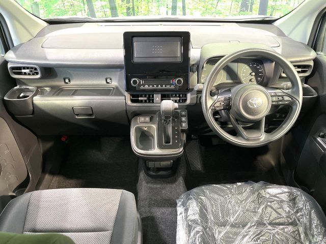 TOYOTA SIENTA HYBRID 2025