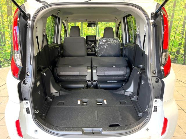 TOYOTA SIENTA HYBRID 2025