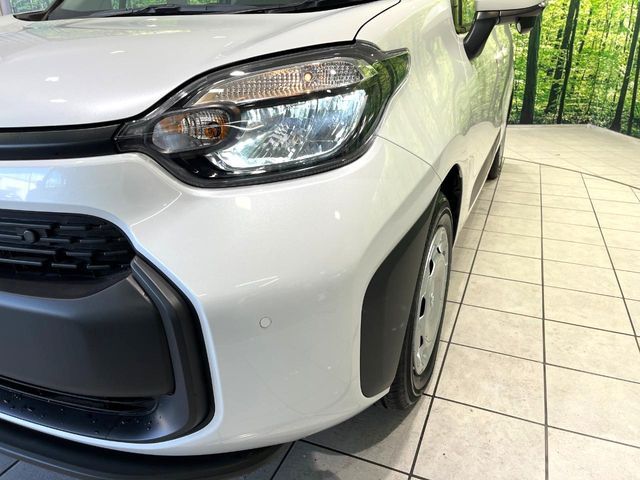 TOYOTA SIENTA HYBRID 2025