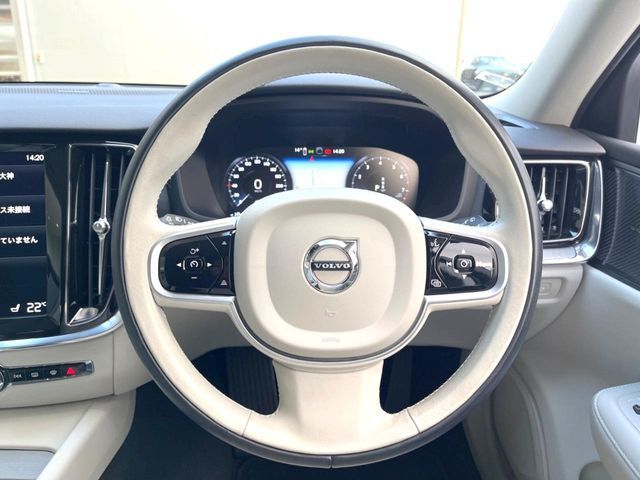 VOLVO VOLVO V60 CROSS COUNTRY 2022