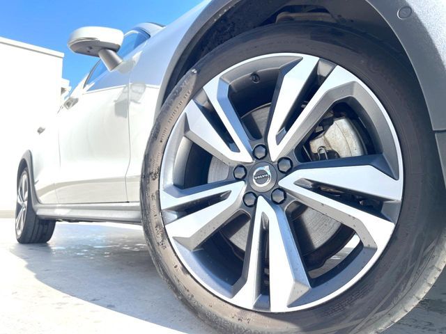VOLVO VOLVO V60 CROSS COUNTRY 2022