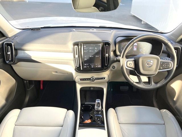 VOLVO VOLVO XC40 2021