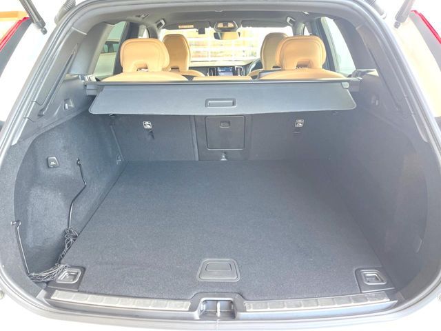 VOLVO VOLVO XC60 2021