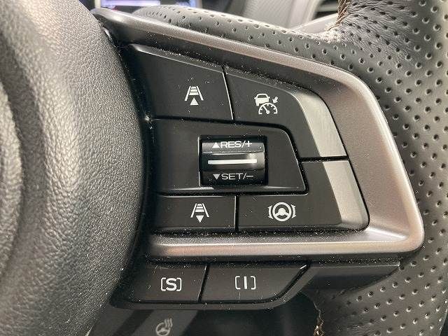 SUBARU FORESTER 2018