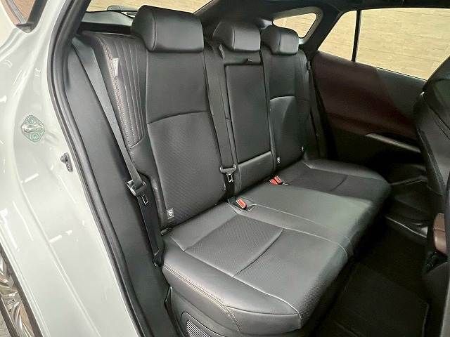 TOYOTA HARRIER HYBRID 2023