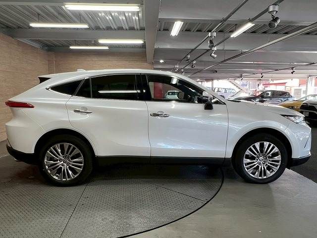 TOYOTA HARRIER HYBRID 2023