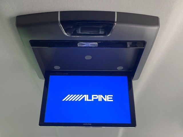 TOYOTA VELLFIRE 2013