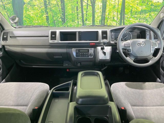 TOYOTA HIACE wagon 2025