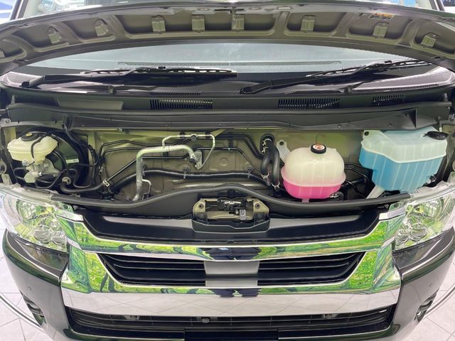 TOYOTA HIACE wagon 2025