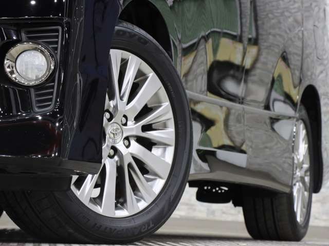 TOYOTA VELLFIRE 2013