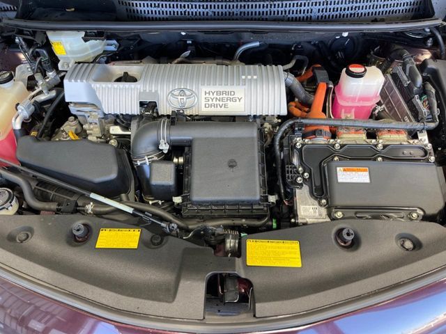 TOYOTA PRIUS Alpha 2014