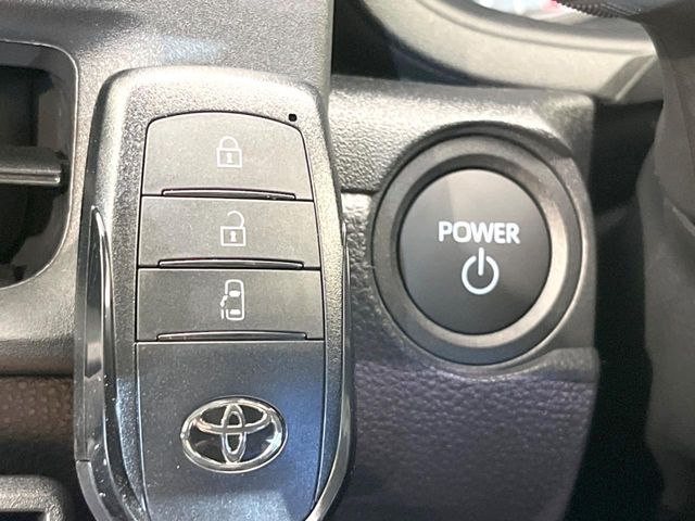 TOYOTA SIENTA HYBRID 2025