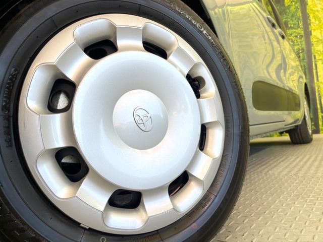 TOYOTA SIENTA HYBRID 2025