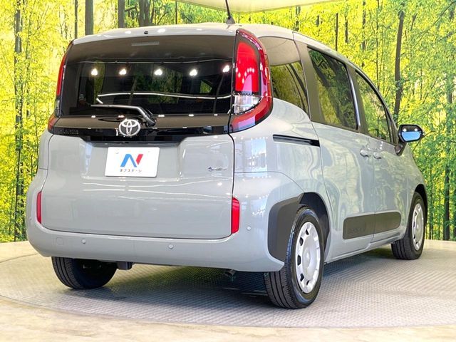TOYOTA SIENTA HYBRID 2025
