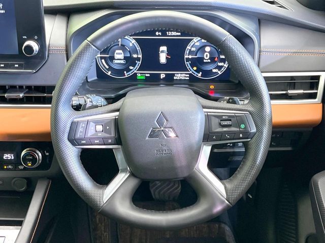 MITSUBISHI OUTLANDER PHEV 2023