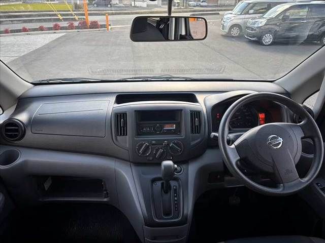 NISSAN NV200 VANETTE van 2017