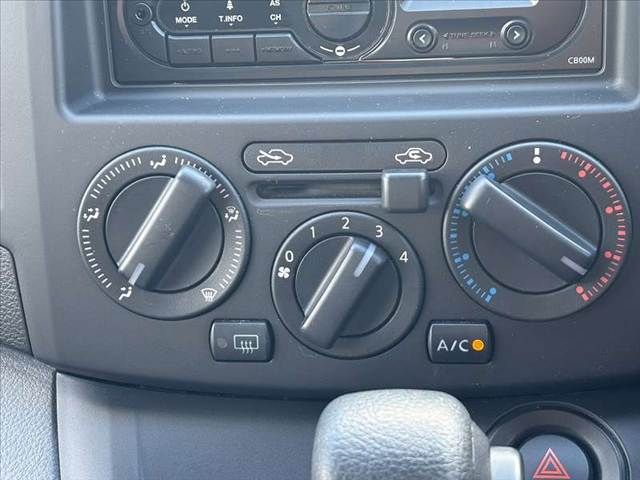 NISSAN NV200 VANETTE van 2017