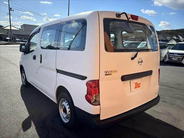 NISSAN NV200 VANETTE van 2017