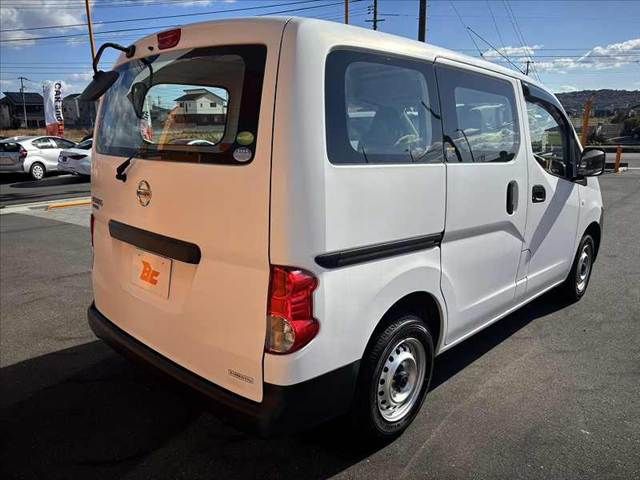NISSAN NV200 VANETTE van 2017