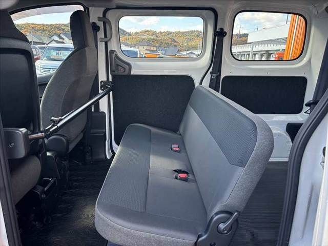 NISSAN NV200 VANETTE van 2017