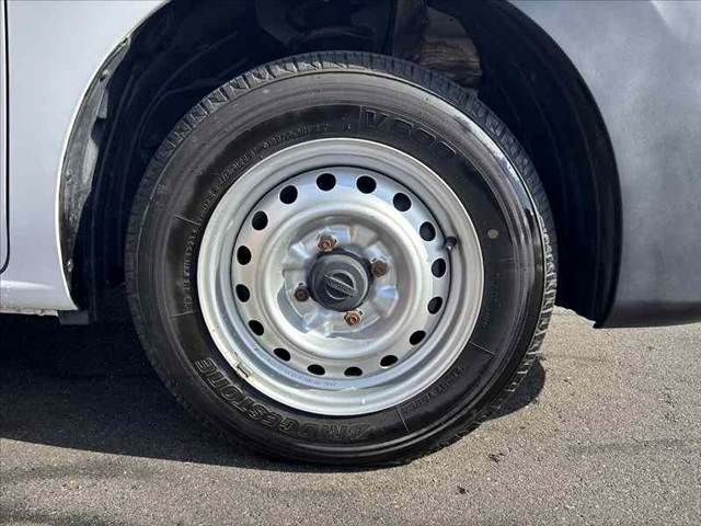 NISSAN NV200 VANETTE van 2017