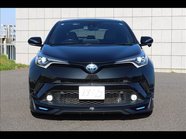 TOYOTA C-HR 2017